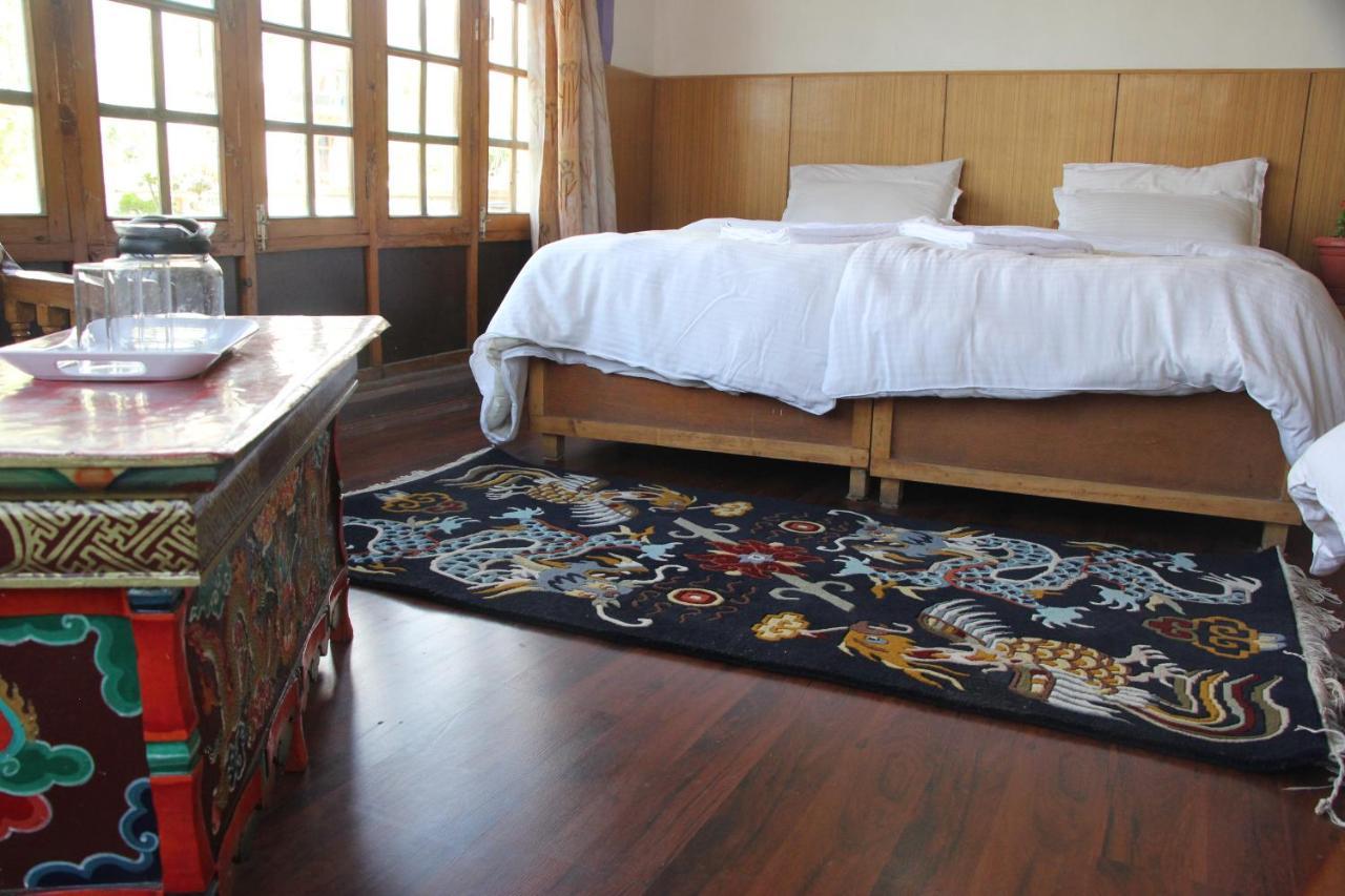 New Moon Guest House Leh Exterior photo